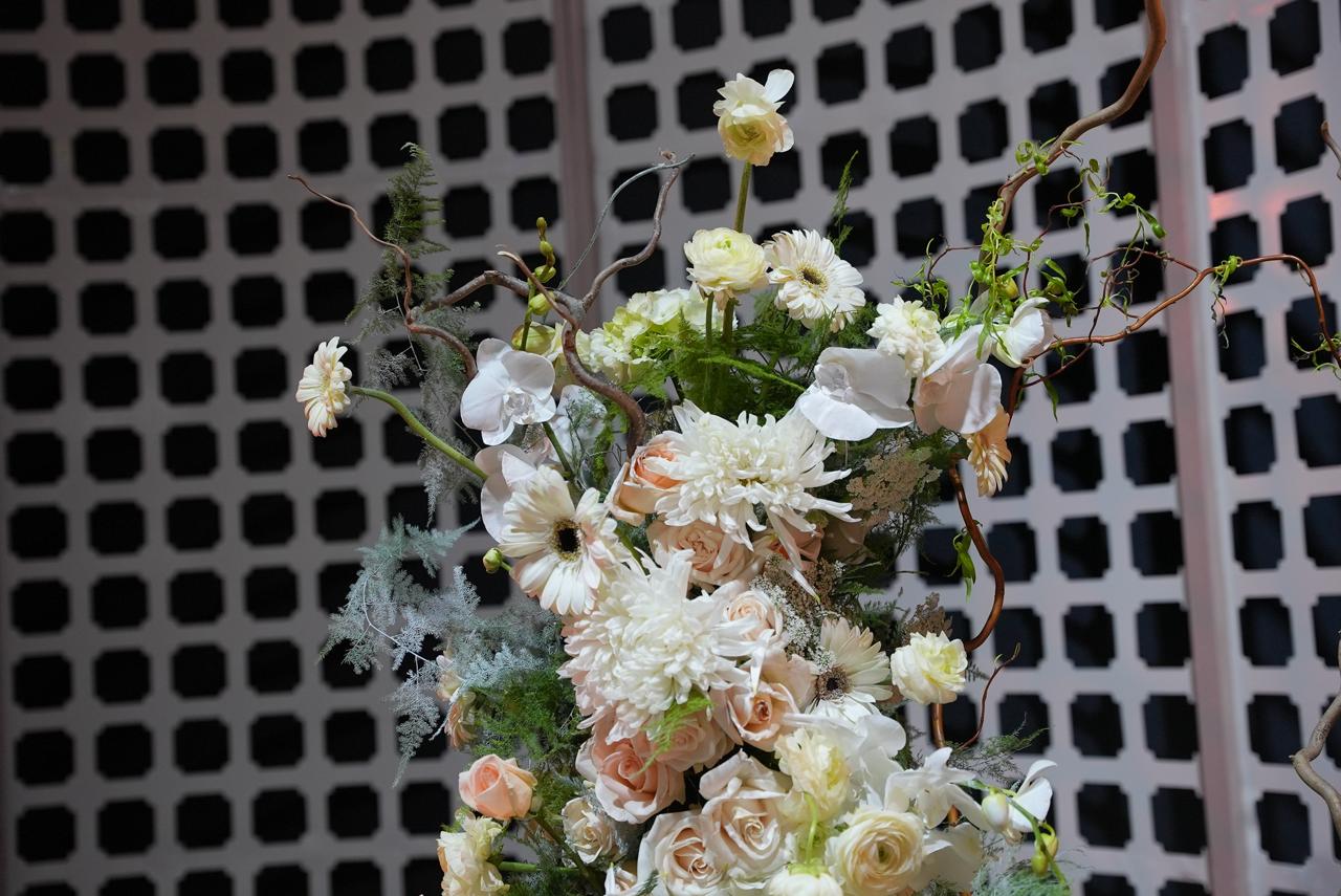 Luxury wedding at Palace Layali in Casablanca — floral installations, candlelight and refined tablescapes, produced by SBAI Events Production