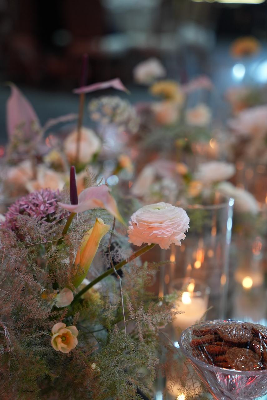 Luxury wedding at Palace Layali in Casablanca — floral installations, candlelight and refined tablescapes, produced by SBAI Events Production