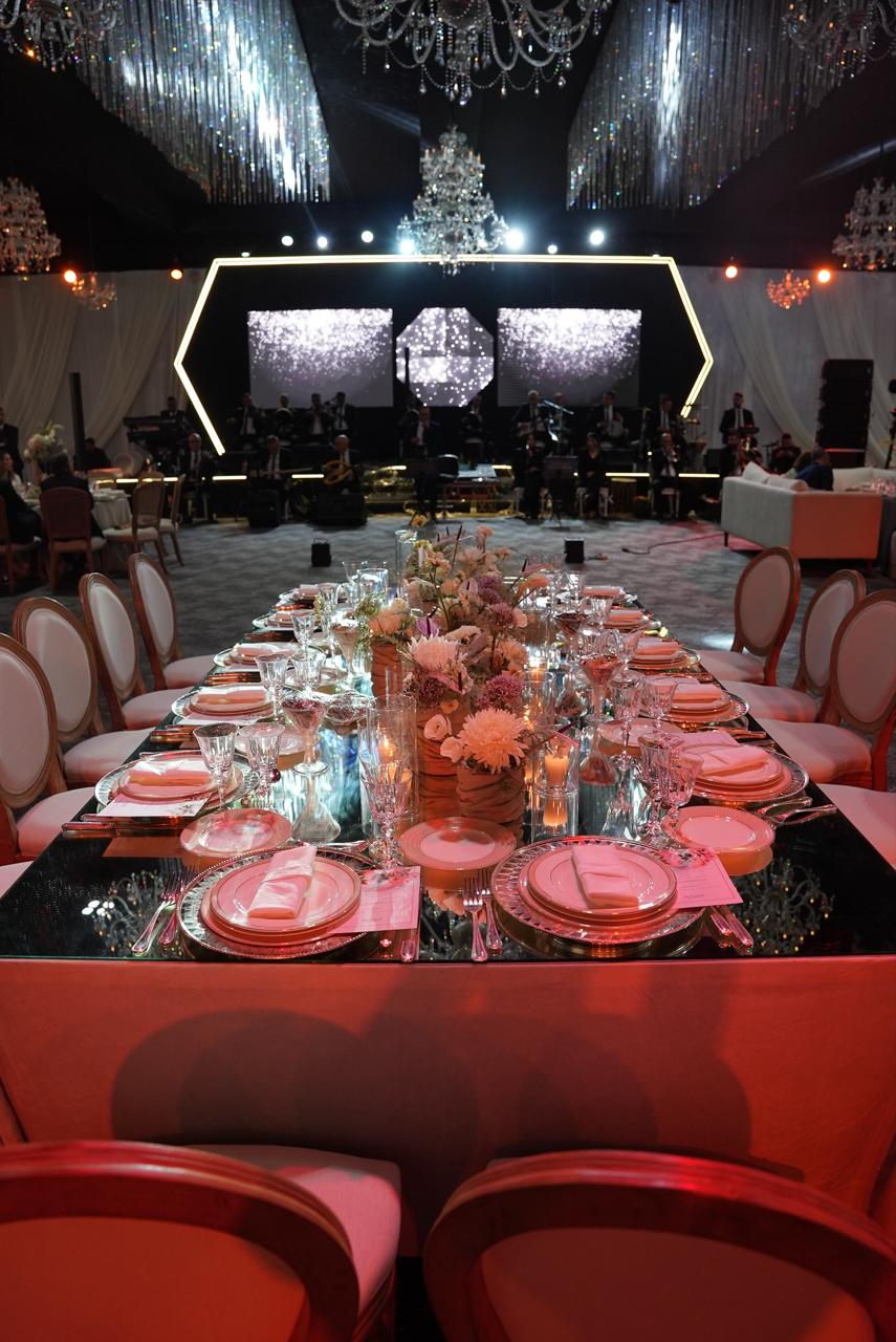 Luxury wedding at Palace Layali in Casablanca — floral installations, candlelight and refined tablescapes, produced by SBAI Events Production